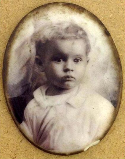 Holy Cross Cemetery_Porcelain Portrait